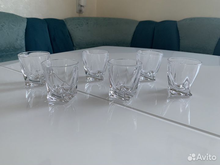 Набор стаканов и стопок
