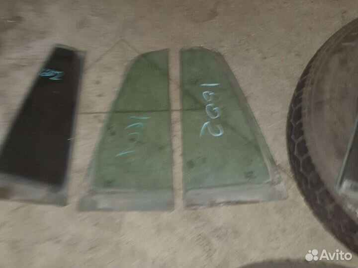 Стекло двери задней Киа Спортейдж 1