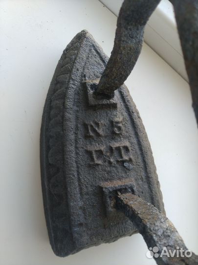 Утюг старинный