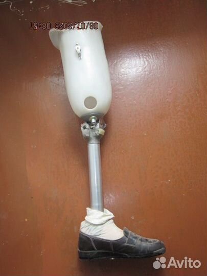 Протез левой ноги