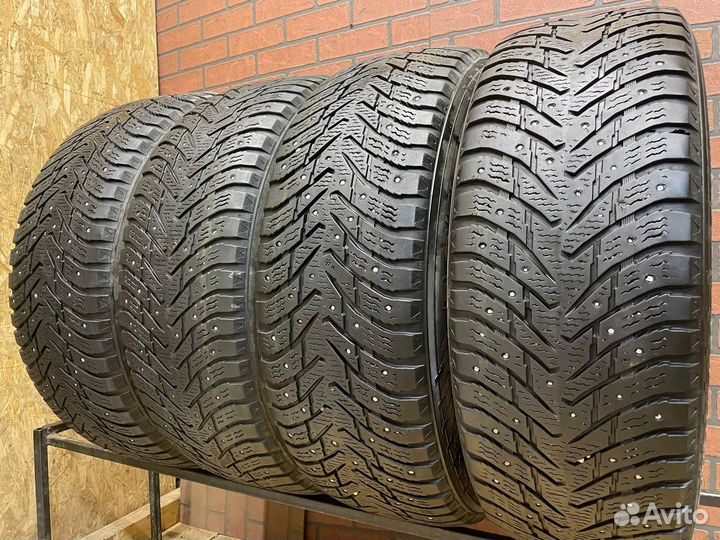 Nokian Tyres Hakkapeliitta 8 235/65 R17 108T