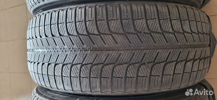 Michelin X-Ice 215/55 R17 98H