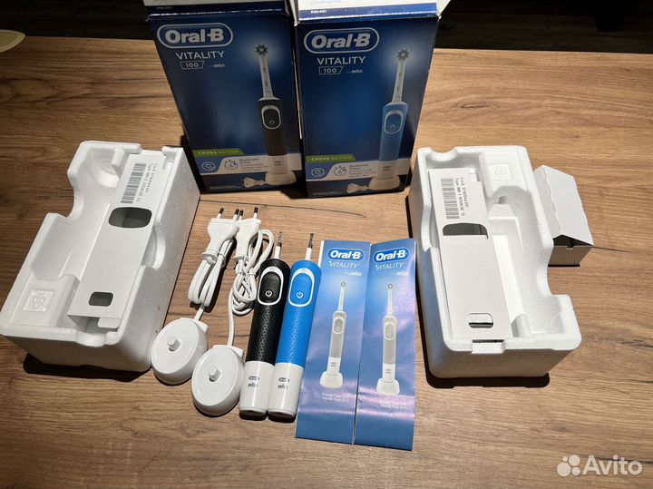 Электрическая зубная щетка oral b