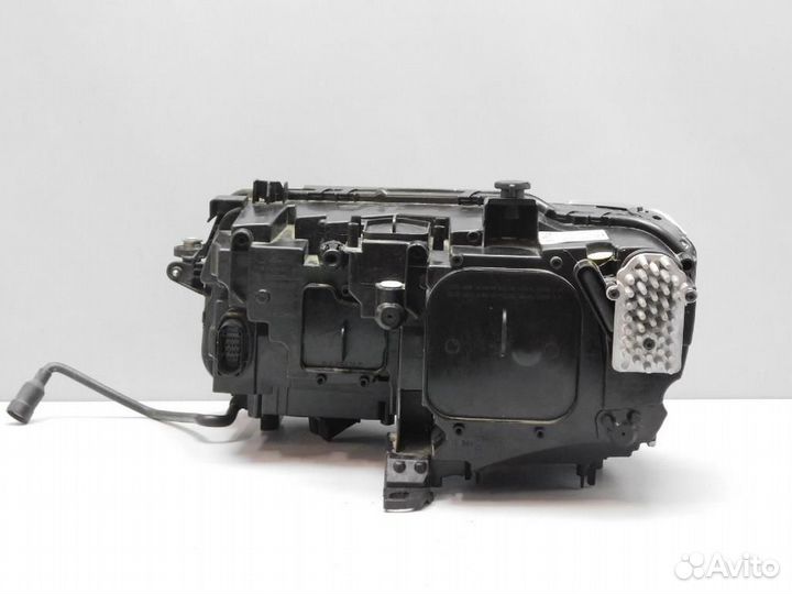 Фара правая Volkswagen Tiguan