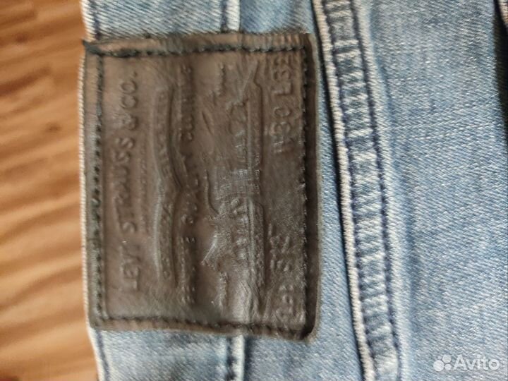 Джинсы Levi's 512