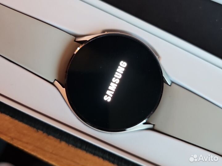 Смарт- часы Samsung galaxy watch 4