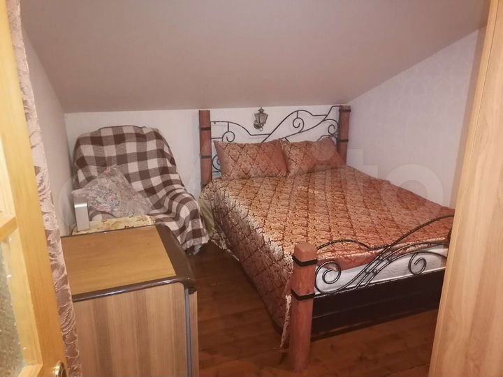 Комната 12 м² в 4-к., 3/3 эт.