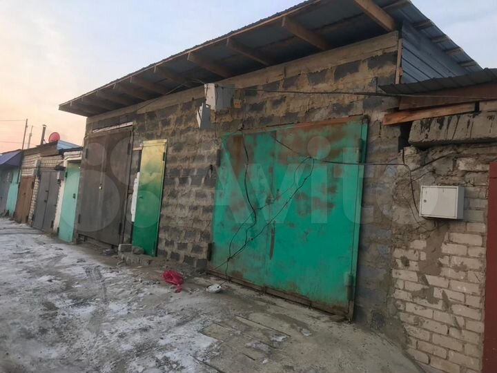 Гараж, > 30 м²