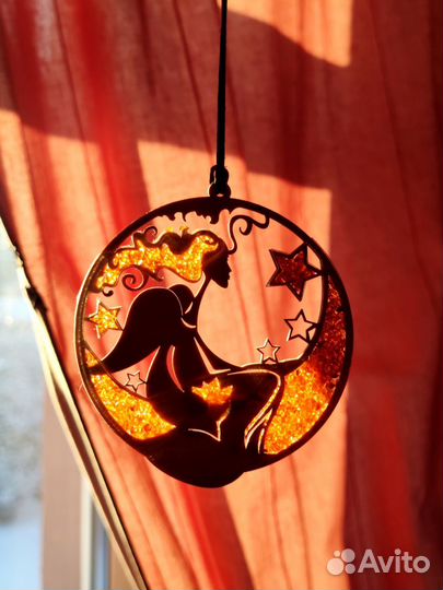 Сувенир с янтарём из Эстонии