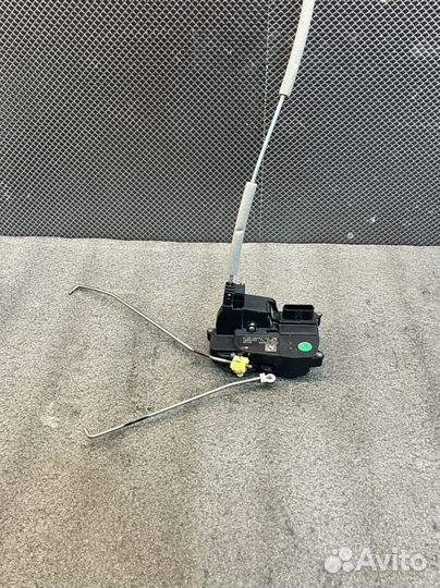 Замок двери перед левой haval новый