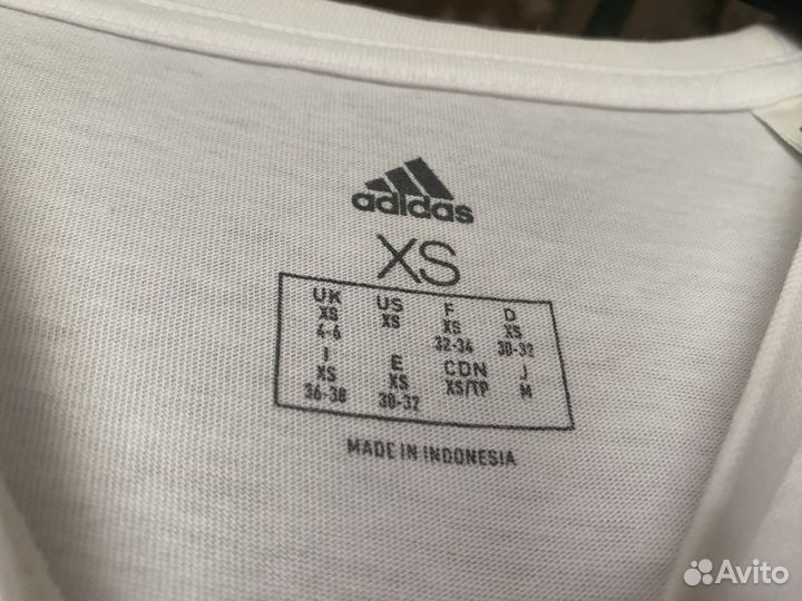 Белая футболка adidas оригинал xs s