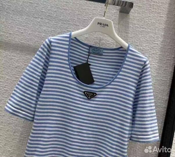 Футболка Prada