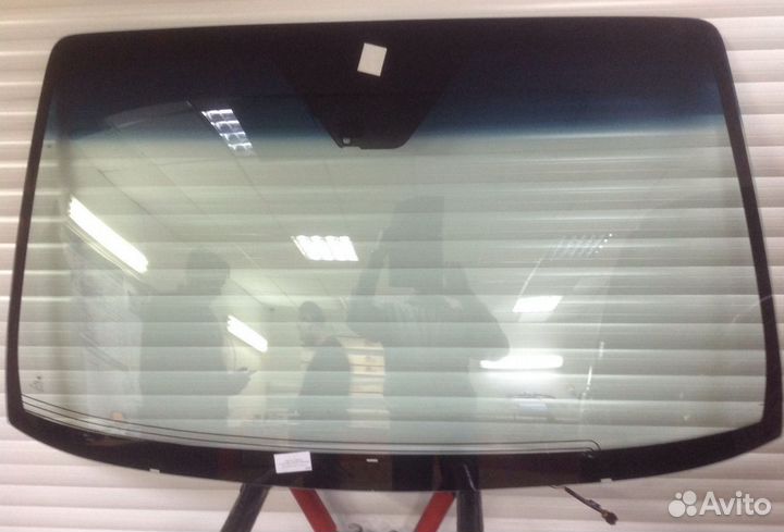 Лобовое стекло Ssangyong Rexton