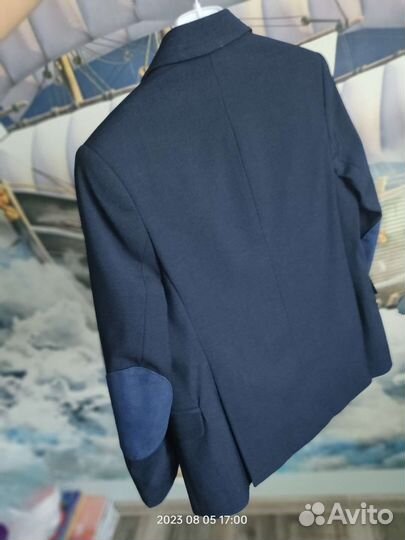 Школьный костюм для мальчика синий 128 новый