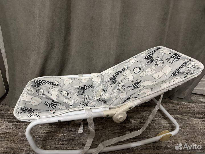Шезлонг для новорождённого