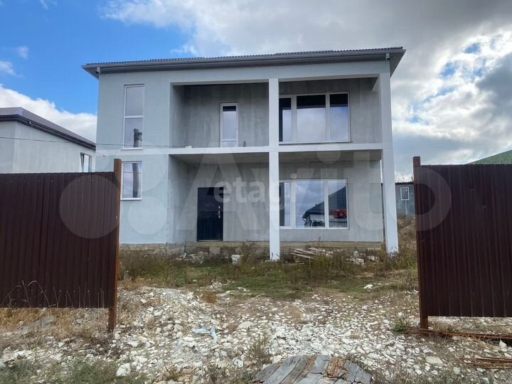 Коттедж 200 м² на участке 6 сот.