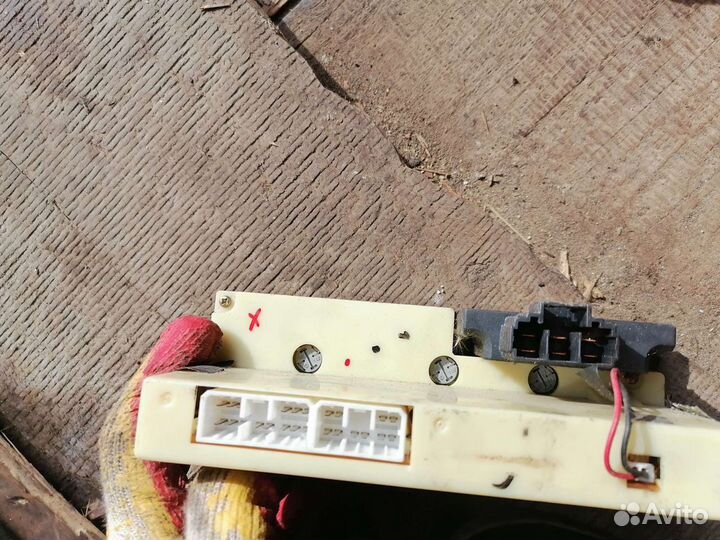 Блок управления кондиционером мазда 626 99г