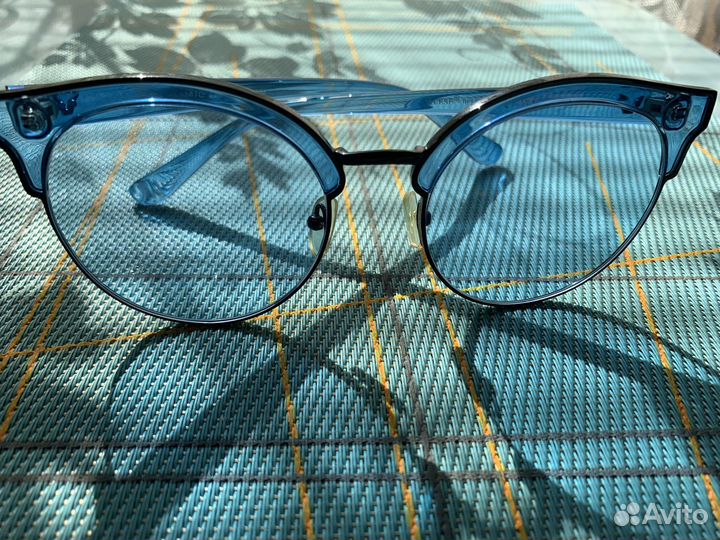 Солнечные очки женские