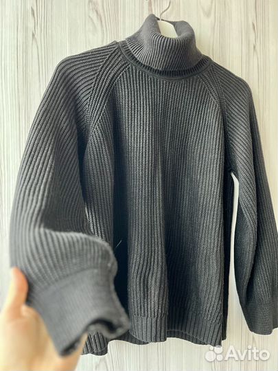 Свитер женский с горлом черного цвета 42-44