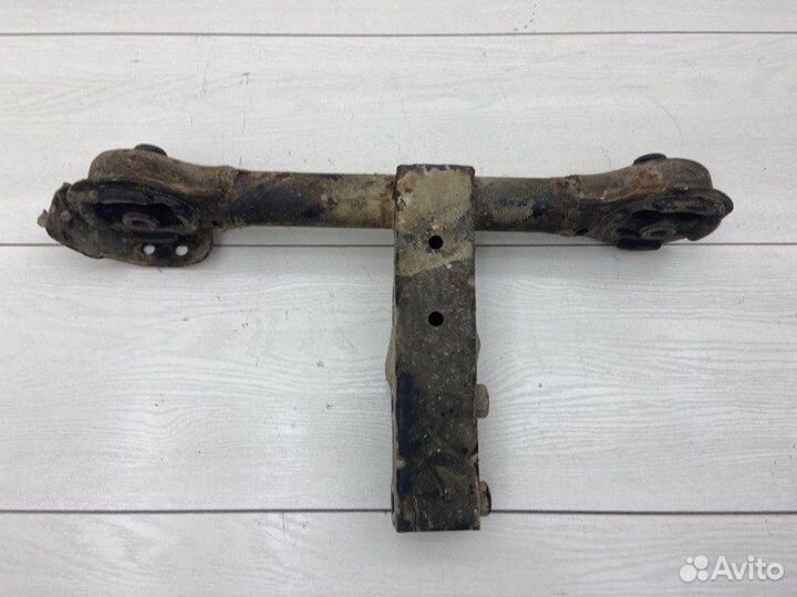 Кронштейн заднего редуктора Honda Hr-V 1 D16W5