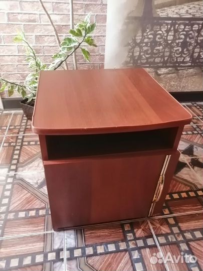 Тумба прикроватная бу