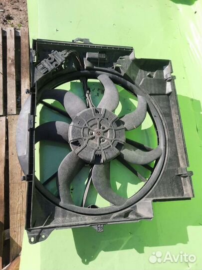 Вентилятор бмв Е90 Е92 Е82 335i N54 (Япония)