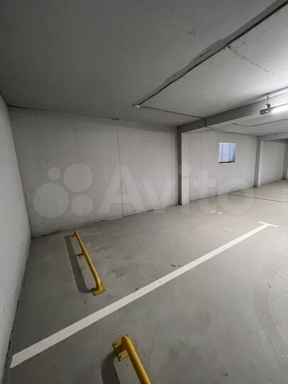 Машиноместо, 14 м²