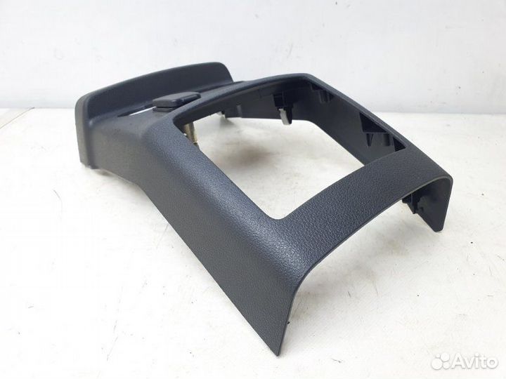 Накладка подлокотника Ford Explorer 5 3.5 2011