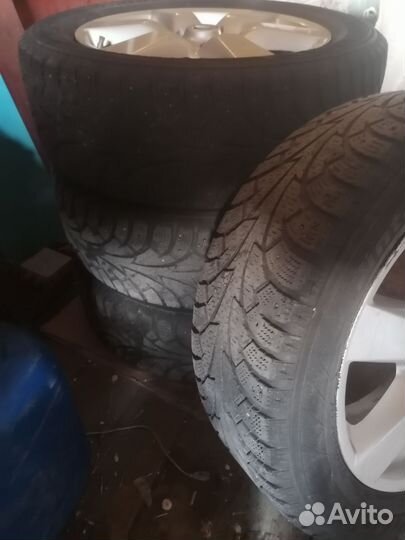 Hankook Winter I'Pike 215/60 R17 19B