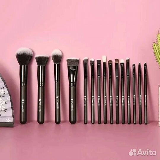 Кисти для макияжа новые