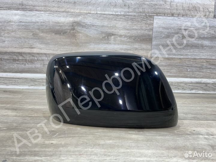Крышка левого правого зеркала Land Cruiser 200