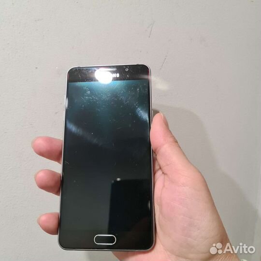 Смартфон Samsung Galaxy A5 (2016) SM-A510F 2/16 гб