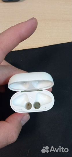 Кейс Airpods 1/2 A1602