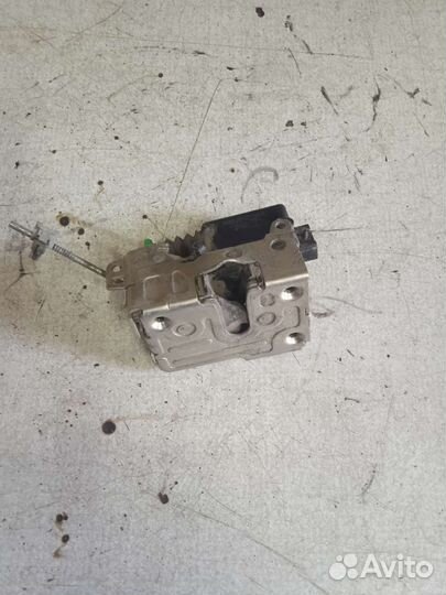 Замок двери передний правый renault logan 1 рено