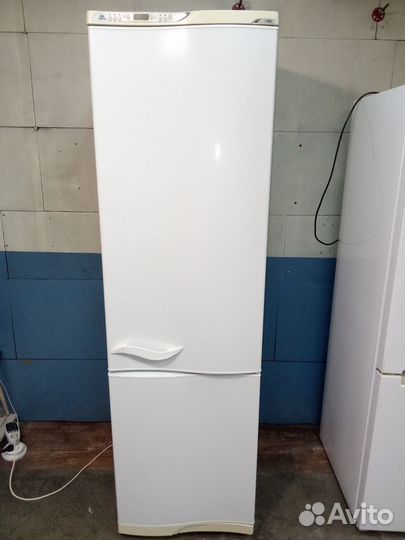 Холодильник бу Атлант отличное сост гарантия