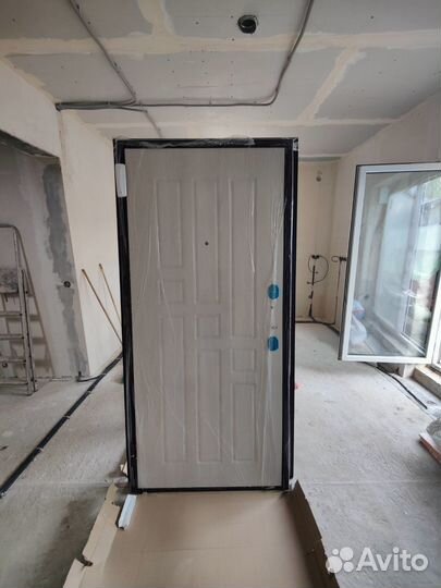 Дверь входная металлическая