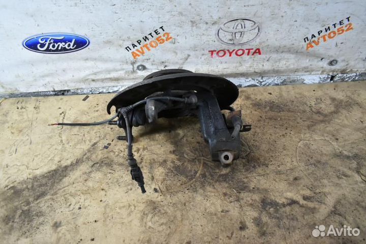 Кулак поворотный передний левый Volkswagen Touran