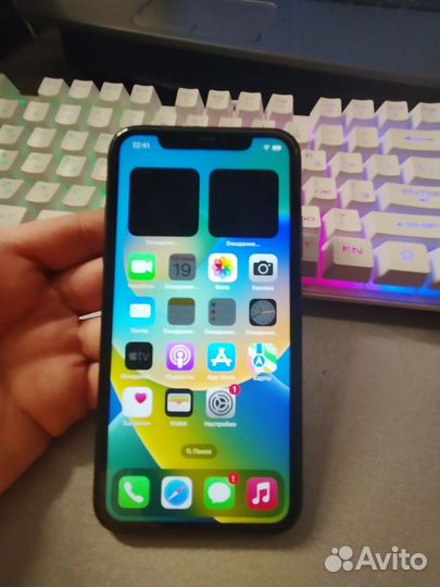 iPhone 11, 64 ГБ