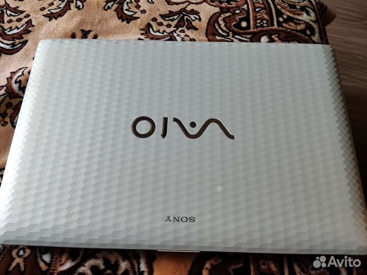 Sony vaio vpceh1l1r