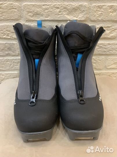 Ботинки лыжные