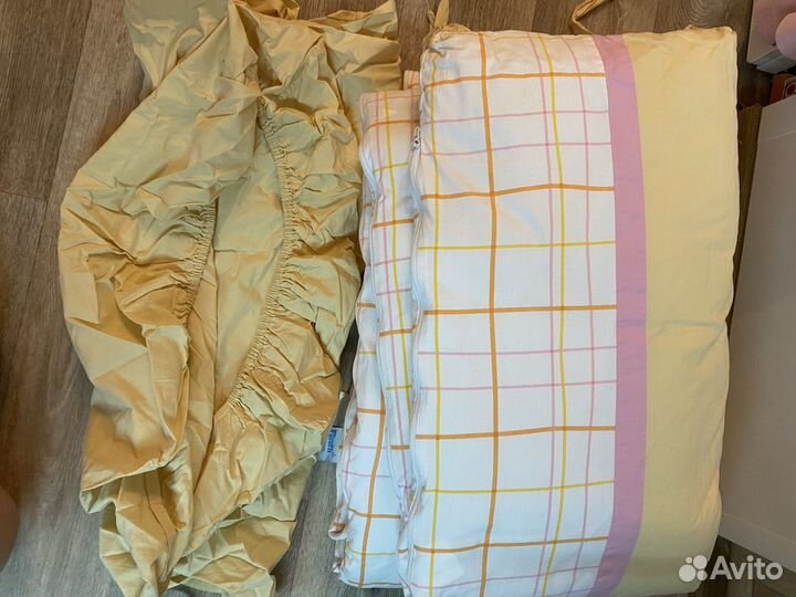 Бортики в кроватку feretti