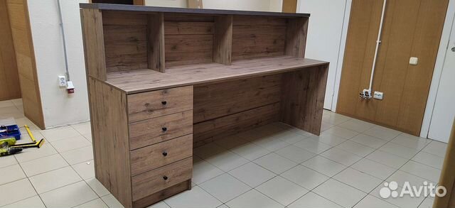 Барная стойка. Ресепшн