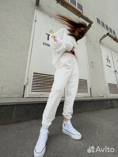 Костюм спортивный