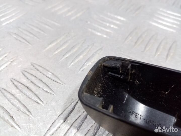 Б/У Крышка поводка заднего стеклоочистителя#001