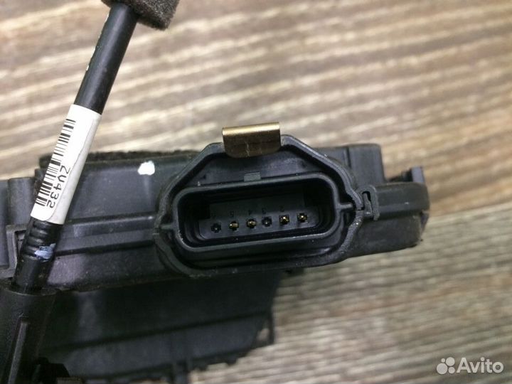 Замок задней левой двери Renault Arkana