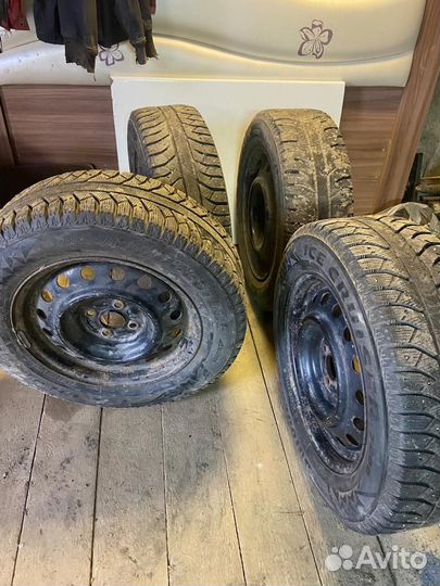 Bridgestone Ice Cruiser 7000 195/65 R15