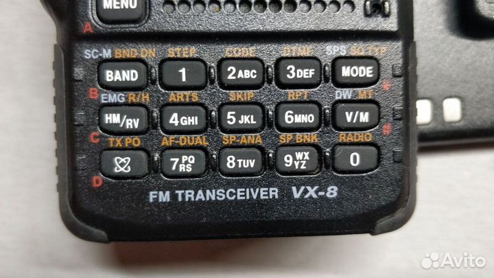 Рация Yaesu VX-8