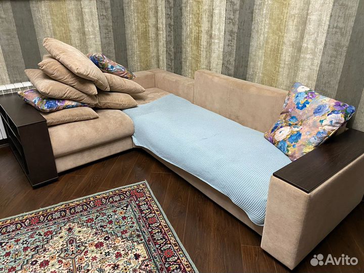 Угловой диван