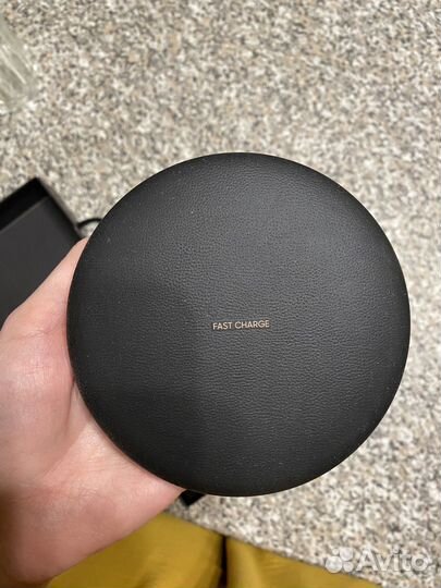 Беспроводная зарядка Samsung EP-PG950