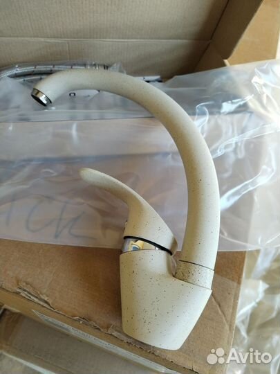 Смеситель для кухни новый